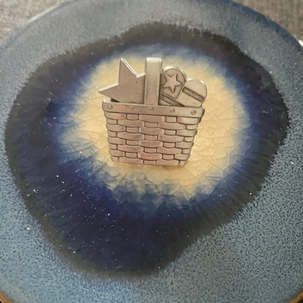 Longaberger pewter pin